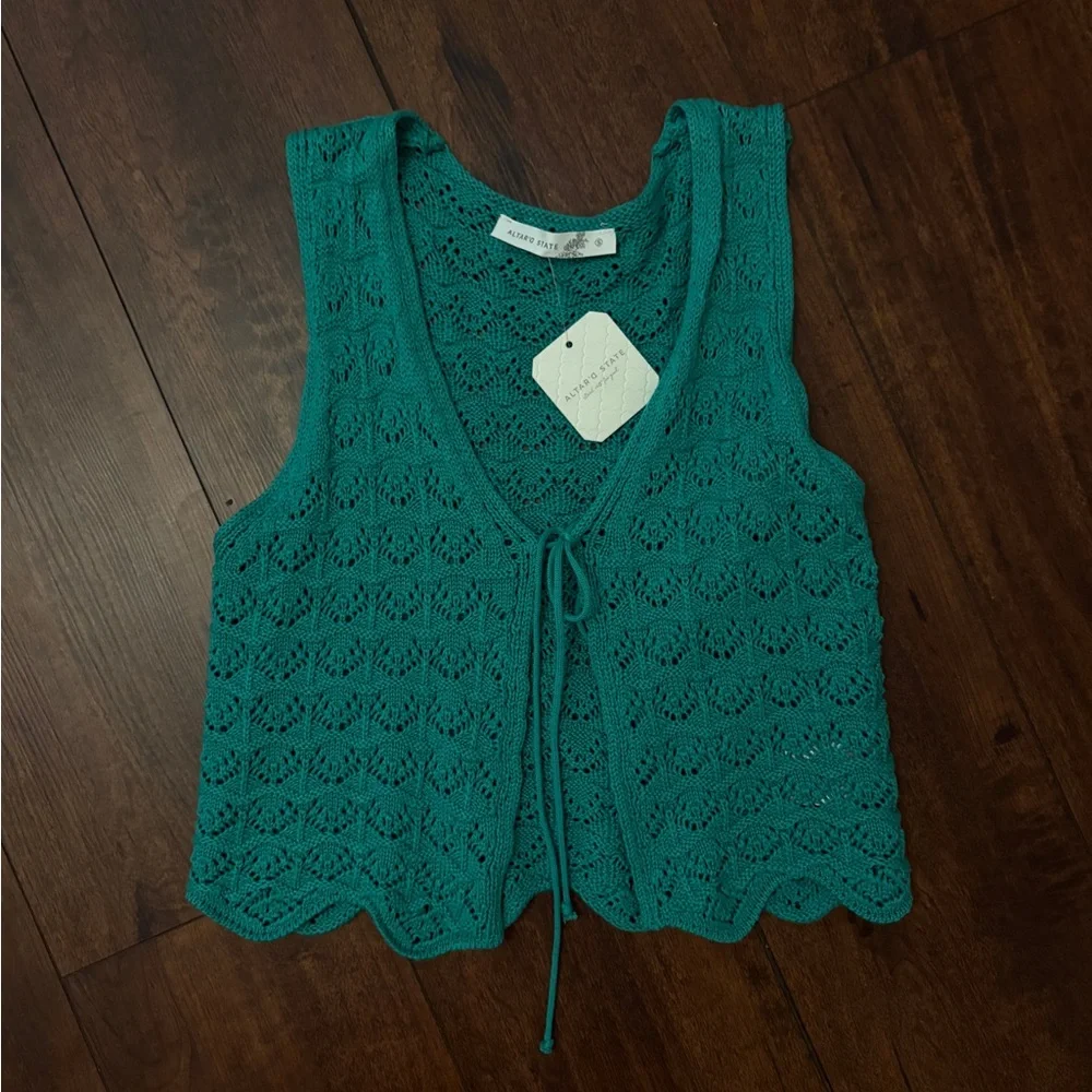 Altar'd State Kelly Green Crocheted Tie Top - Picture 1 of 4